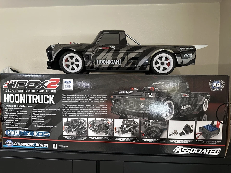 HOONITRUCK RC 4X4 RTR escala 1:10 con pilas y cargador Foto 1 de 1