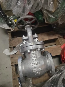 Crane 2 1/2" Globe Valve 285 Psi WCB Body 800 Fahrenheit Max CR13 - Picture 1 of 6