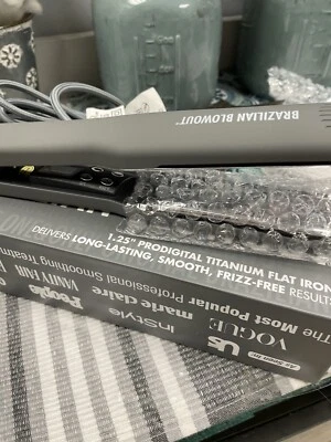 Plancha Brazilian Blowout 11T22 Prodigital Titanio - Gris Foto 1 de 3