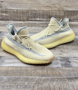 cloud white reflective on feet