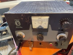 Johnson Viking Adventurer CW WORKS ON 40 Meters Transmitter Meter Changed - Zdjęcie 1 z 21