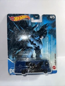Hot Wheels Premium DC Comics 4/5 HW Tour Bus Batman 1:64 - Picture 1 of 5