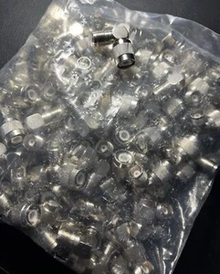 TNC Male to TNC Female RIGHT Angle Adapter; (BULK-100) - Picture 1 of 3