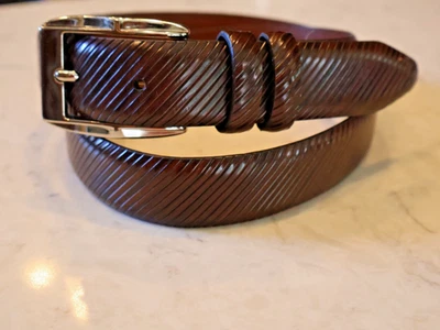 Cinturón de cuero a rayas marrón para hombre JOHNSTON MURPHY TALLA 34/Mediano 1 1/8" ancho 641 Foto 1 de 3