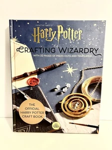 Harry Potter: Crafting Wizardry The Official Harry Potter Craft Book - Brand New - Picture 1 of 5