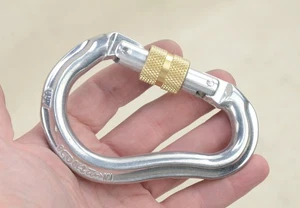 REI Screw Locking Jake Pear Carabiner, Offset Gate,22KN, Climbing Gear, Vintage - Picture 1 of 4