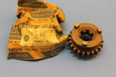 NOS YAMAHA AT1 CT1 HT1 5TH WHEEL GEAR 22 TOOTH PART# 265-17251-00-00 - Image 1 of 4
