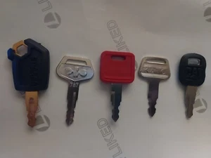 (5) Keys, Cat, Caterpillar, John Deere, Kato, Komatsu, Heavy Equipment - Picture 1 of 3