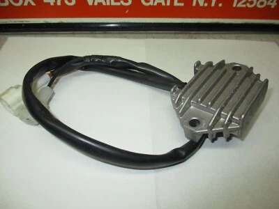 ПОДЛИННЫЙ YAMAHA WR450F WR250F РЕГУЛЯТОР НАПРЯЖЕНИЯ ВЫПРЯМИТЕЛЬ 03-06 - Изображение 1 из 3