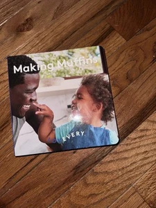 Libro de tablero Lovevery Making Muffins - Imagen 1 de 5