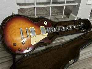 LES PAUL Electric Guitar & Case Solid Body Cherry Sunburst RH 9090504 EPIPHONE - Picture 1 of 24