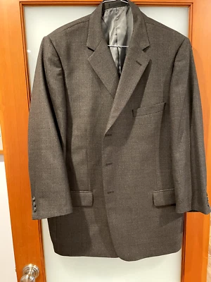Tallia Uomo 2 Piece Suit Mens 52R 100% wool suit, Grey w subtle checked pattern - Image 1 of 4