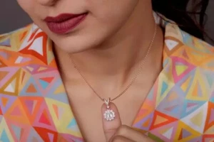 2Ct Round Cut Diamond Lab Created Flower Women's Pendant 14K Rose Gold Plated - Picture 1 of 4