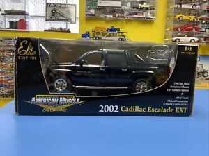 AMERICAN MUSCLE ERTL   2002 CADILLAC ESCALADE EXT LIMITED ELITE  EDITION  “NEW"