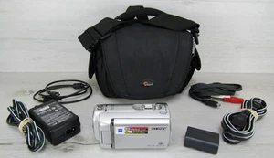 Sony Handycam DCR-SX41 8GB camcorder Silver Bundle, Tested & Working - Picture 1 of 22