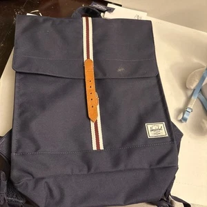Herschel City Backpack 14.0L Mid Volume Navy Canvas Flap Laptop Bag Bookbag. NWT - Picture 1 of 7