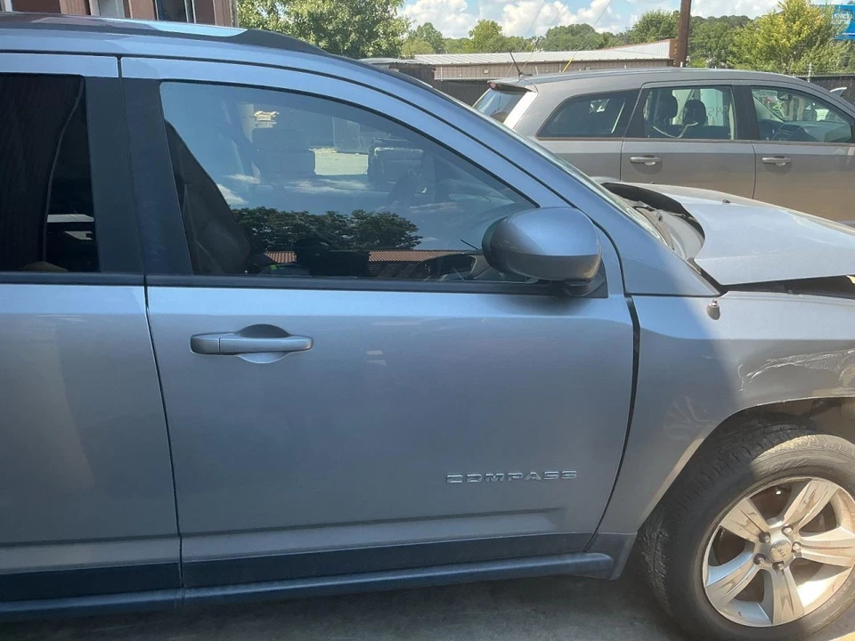 Passenger Front Door Classic Style Power Window Fits 11-17 COMPASS 2152579 - Image 1 of 1