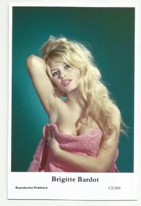 BX98) BRIGITTE BARDOT SWIFTSURE PHOTO POSTCARD (C2/601) FILMSTAR PIN UP GLAMOR - Picture 1 of 1
