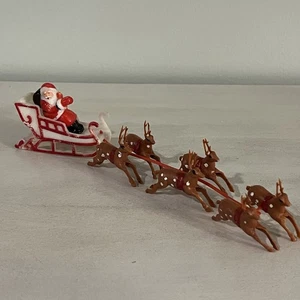Vintage Weihnachten Santa Schlitten und Rentier Kuchen Topper oder Dekor 9" x 2 1/2" - Bild 1 von 11