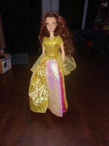 Disney Die Schöne und das Biest Belle Kleid Wickel & Leucht Halskette Puppe #250 - Bild 1 von 6
