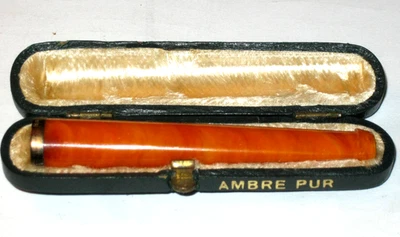 Vintage Amber (Ambre Pur) Cigarette Holder Very High Quality French Made & Case - Image 1 of 3