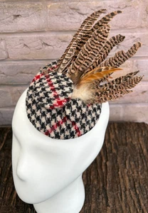Impresionantes plumas genuinas HARRIS TWEED Fascinator Houndtooth Check negras (34)A - Imagen 1 de 7