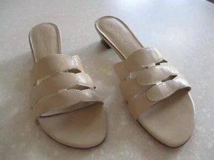 PREZZO RIBASSATO - Scarpe slip-on donna beige nuove di Jonathan Martin tg. 7,5 - Foto 1 di 5