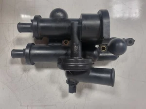 Chrysler Sebring 07-10 2.0 Petrol Thermostat Coolant Housing Pipe Connector - Picture 1 of 8