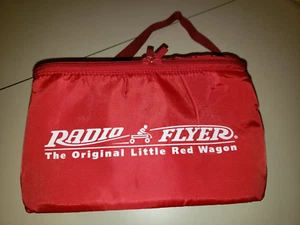 Nuevo Bolso de Mano Aislado Rojo Volante Aislado Rojo Bolso de Almuerzo LunchBox Coleccionable - Imagen 1 de 13