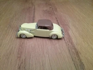Matchbox - 1937 Cord Model 812 Supercharged Convertible Phaeton Sedan - Picture 1 of 5