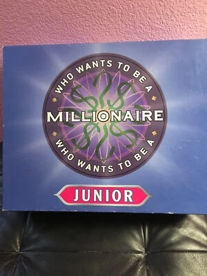 WHO WANTS TO BE A MILLIONAIRE JUNIOR - CLASSIC 2000 board game - Image 1 of 4