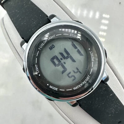 Reloj digital Skmei 1100 para mujer, negro, funcionando Foto 1 de 4