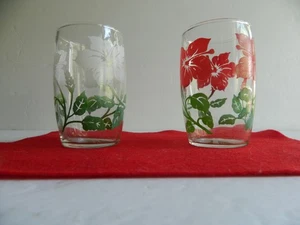 Lot of 2 - 1950' s Vintage 4" tumblers/ Glasses- Flowers- 11 oz. - Bild 1 von 5