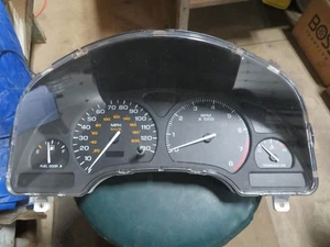 Grupo de velocímetro EE. UU. compatible con 02-03 VUE 35939 - Imagen 1 de 9