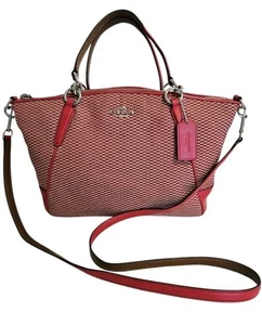Borsa Coach Kelsey Medium in Legacy Jacquard SV/Milk rosa brillante F57244 - Foto 1 di 18