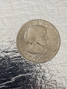 1979 (Rare P) Susan B. Anthony 1 Dollar Coin - Picture 1 of 5