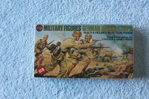 Airfix 1/32 Scale Military figures German Afika Korps - Part made and painted - Picture 1 of 15