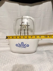 1 1/2 Qt Corning Wear Baking Dish w/ Handles and Glass Lid Small Chip on lid - Picture 1 of 8
