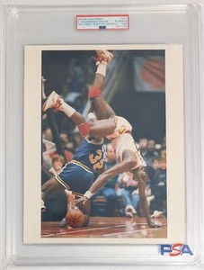 Akeem Olajuwon - Karl Malone - PSA Type 1 - 1989 - Over The Top! - 8x10 photo - Picture 1 of 5