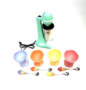 Hamilton Beach Drink Mixer Malt Shakes Jadeite Green 2 Speeds W/Cups & Spoons - Picture 1 of 9