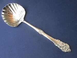 SHELL SERVING SPOON! Vintage WALLACE STERLING 925 silver: GRAND BAROQUE pat. EXC - Picture 1 of 5