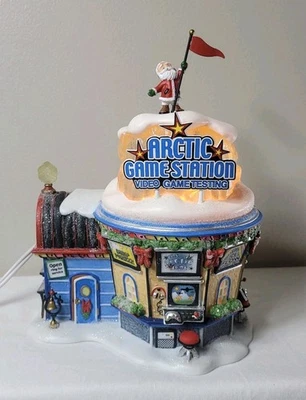 Dept 56 Arctic Game Station #56.56779 Elf Land North Pole  Series Village 2004 - Image 1 of 4