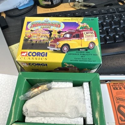Corgi Classics The Showmans Range 06601 Morris 1000 Publicity Van  COMPLETE - Image 1 of 4