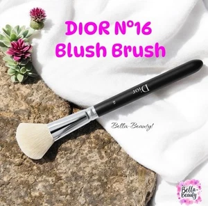 Dior Nº16 Backstage Blush Brush ~NEW~-White Bristles - Picture 1 of 5