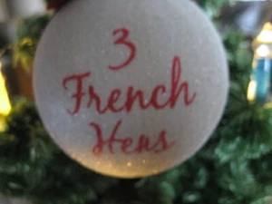 Vtg 3rd Day Of Christmas THREE FRENCH HENS Sugar Ball 3” Ornament - Imagen 1 de 2
