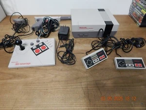 NES-001 CONSOLE BUNDLE WITH ADVANTAGE CONTROLLER GUN POWER WORKS SOMETIMES PARTS - Picture 1 of 6