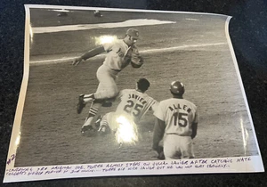 JOE TORRE & JULIAN JAVIER UPI BLK AND WHT PHOTO CARDINALS 11" X 14" RARE - Picture 1 of 1