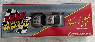 Minicoche fundido a presión Kellogg’s #5 Terry Labonte 1:64 1996 Champion Corn Flakes Foto 1 de 4