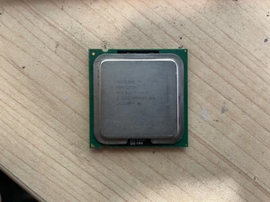 Intel Pentium Extreme Edition 840 3.20 GHz SL8FK - Picture 1 of 2