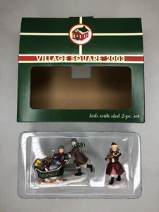 Mervyn's 2003 - Juego de 2 piezas para niños con trineo de colección, usado - Imagen 1 de 12